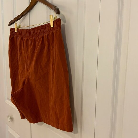 Calia by Carrie Underwood Brown Pull On High Waist 7 Inch Athletic Shorts Large - Picture 9 of 10